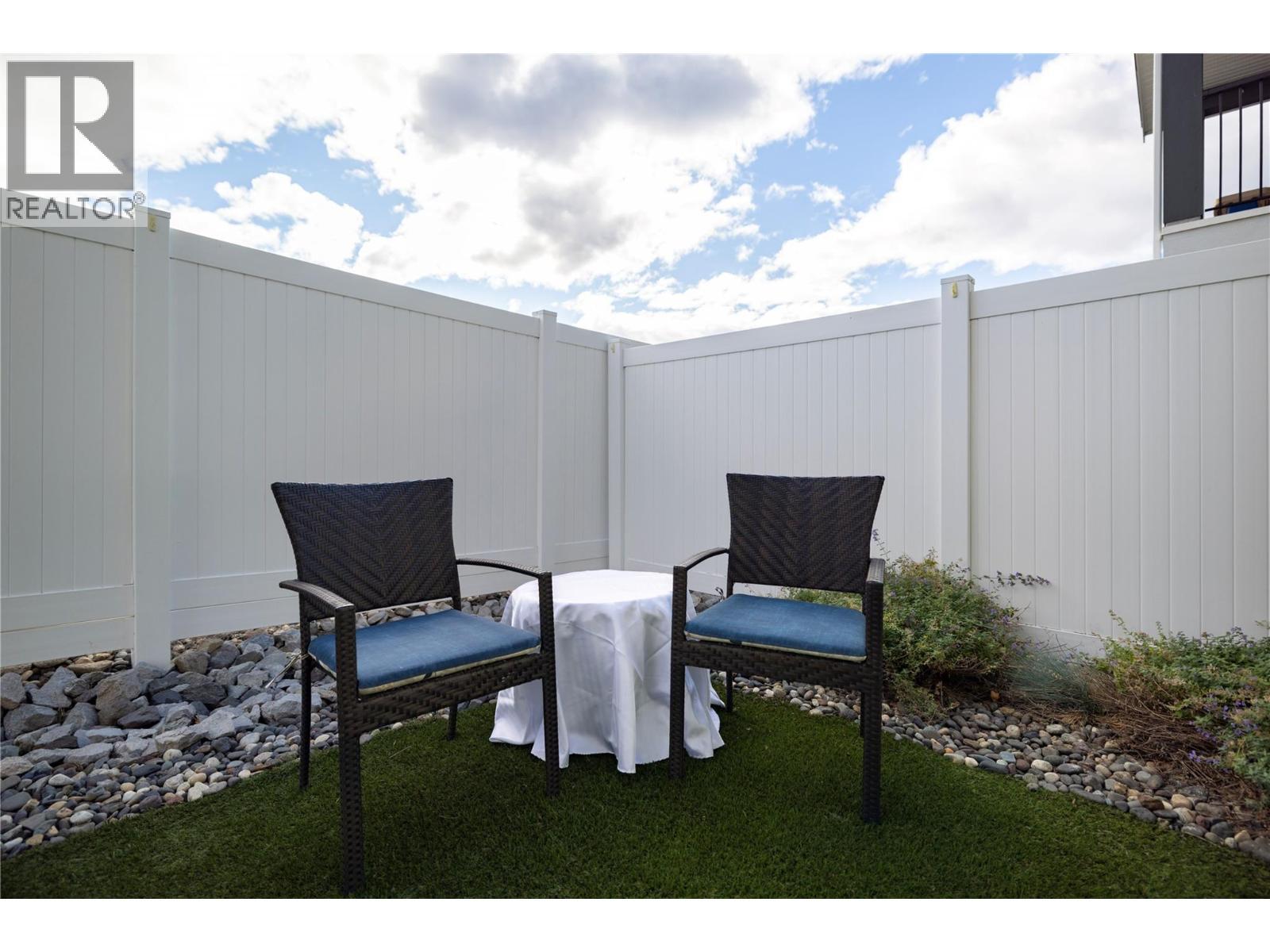 2363 Hawks Boulevard, West Kelowna, BC - Outdoor