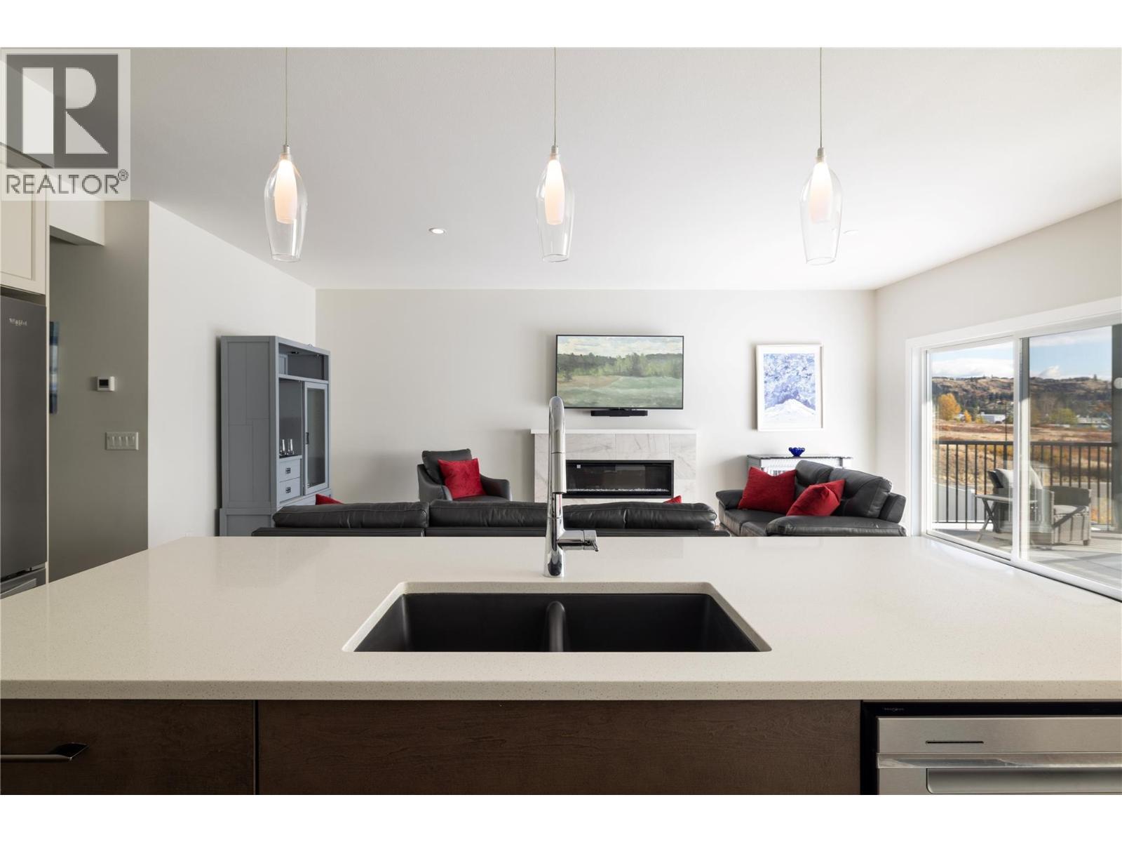 2363 Hawks Boulevard, West Kelowna, BC - Indoor Photo Showing Kitchen