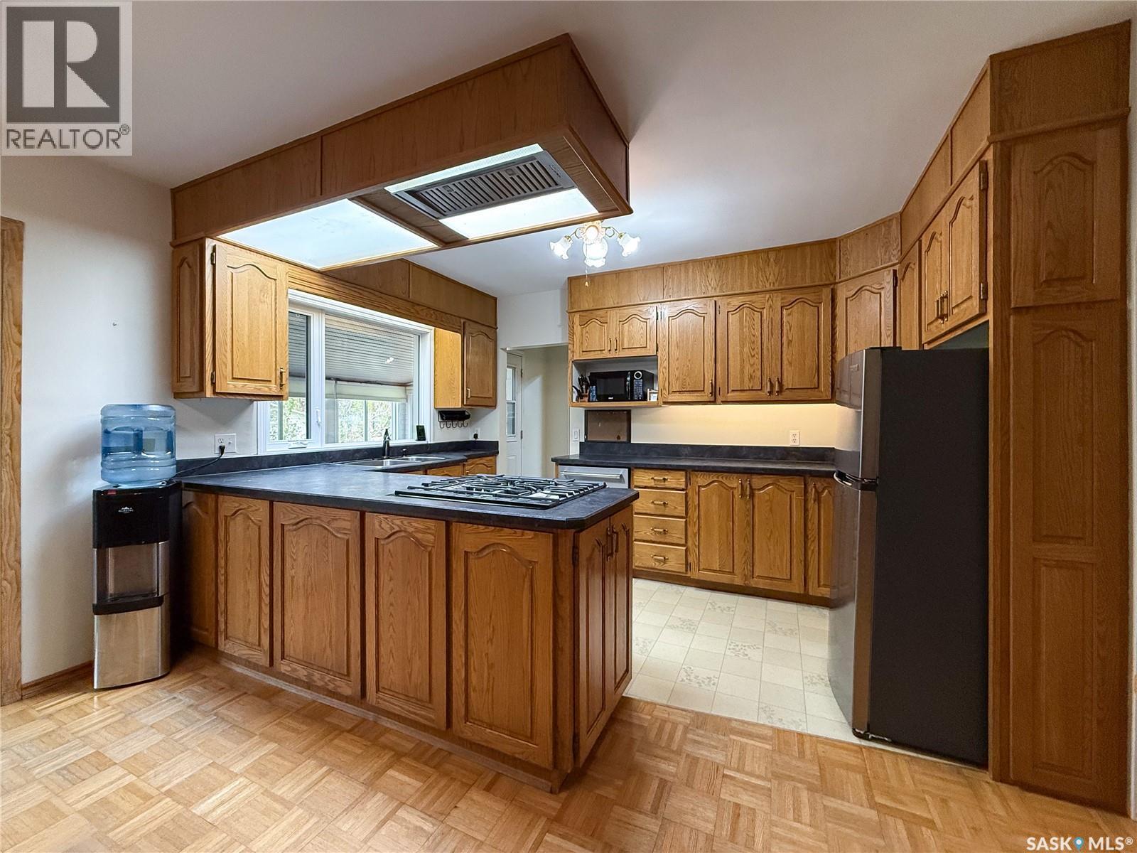 220 1St Street W, Ponteix, SK - Indoor Photo Showing Kitchen