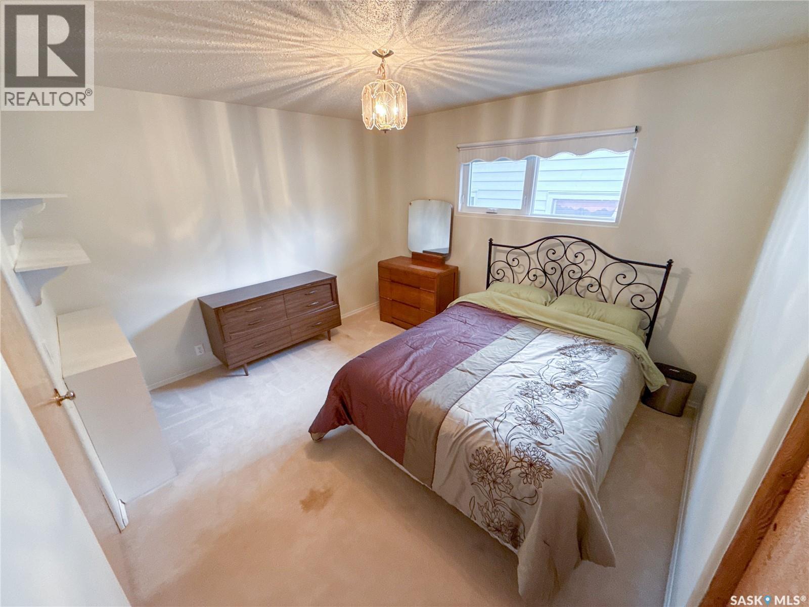 220 1St Street W, Ponteix, SK - Indoor Photo Showing Bedroom