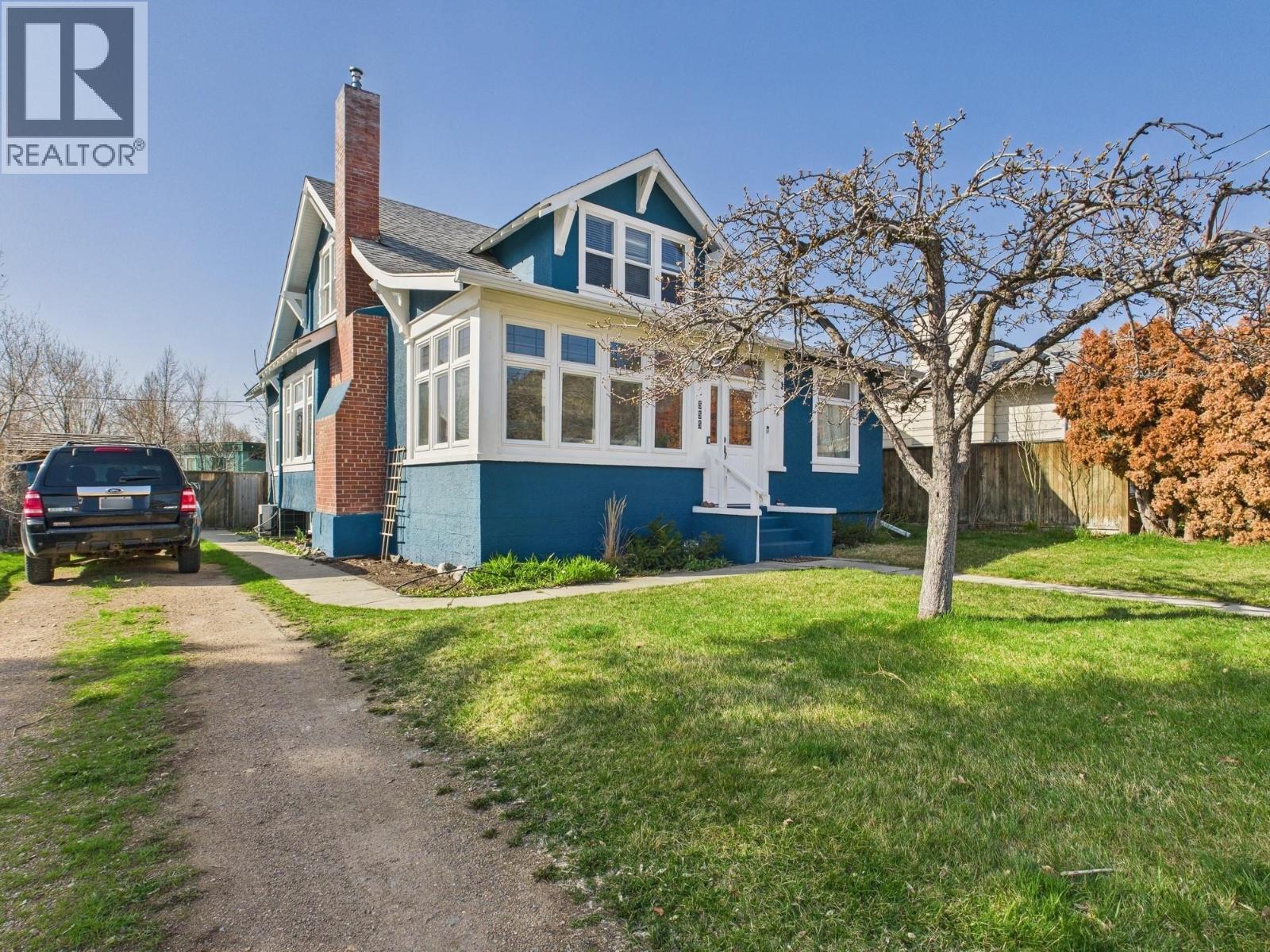 555 School Avenue, Oliver, BC - Outdoor