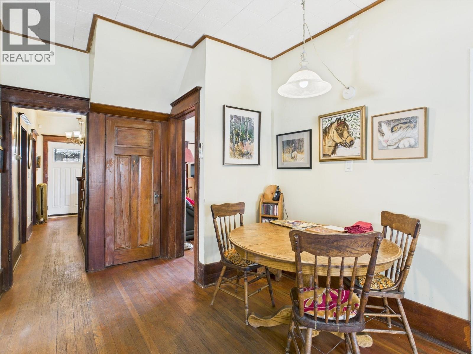 555 School Avenue, Oliver, BC - Indoor Photo Showing Dining Room