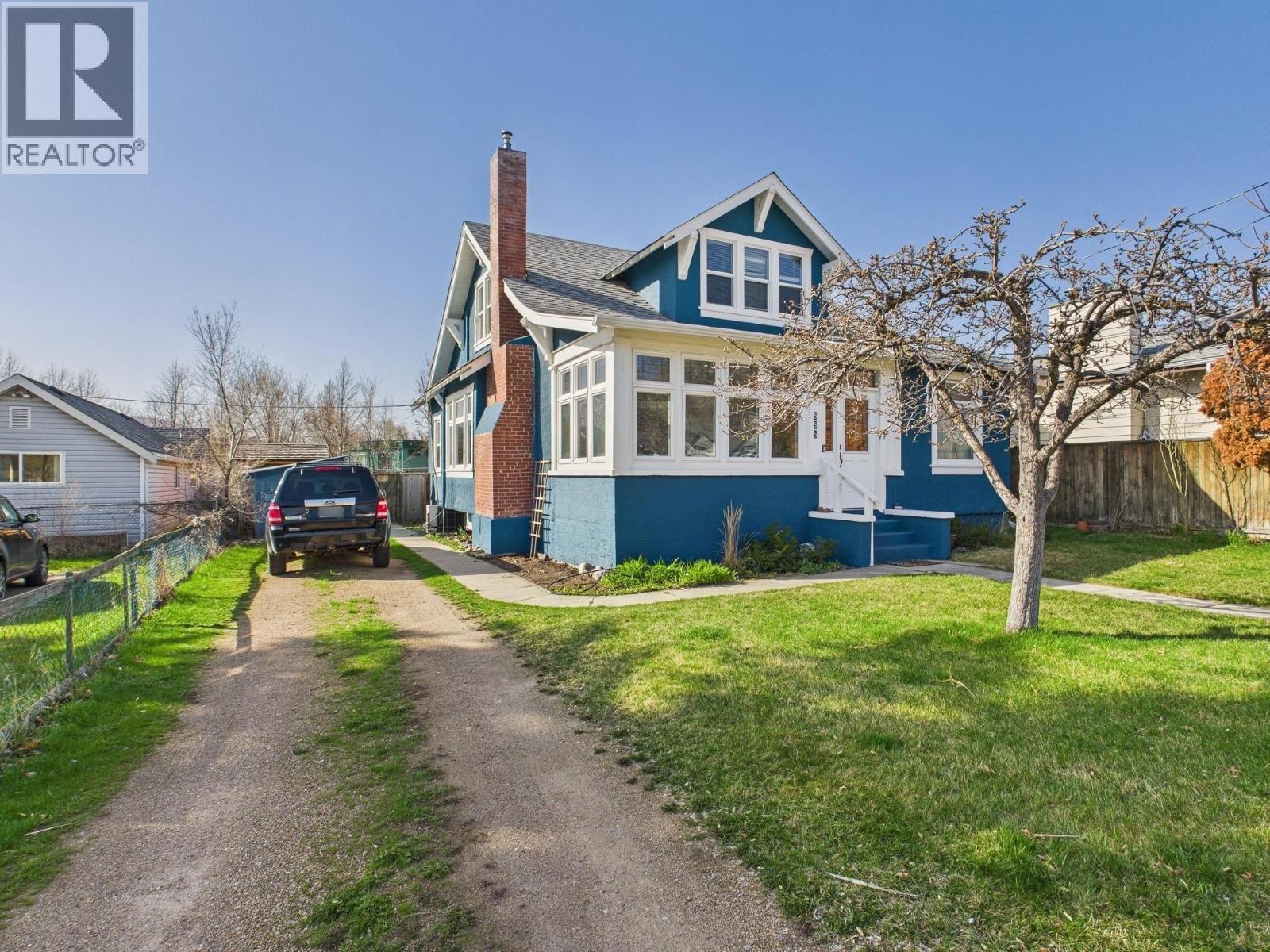 555 School Avenue, Oliver, BC - Outdoor