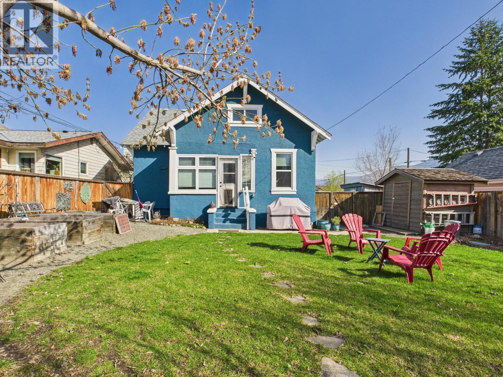 555 School Avenue, Oliver, BC - Outdoor