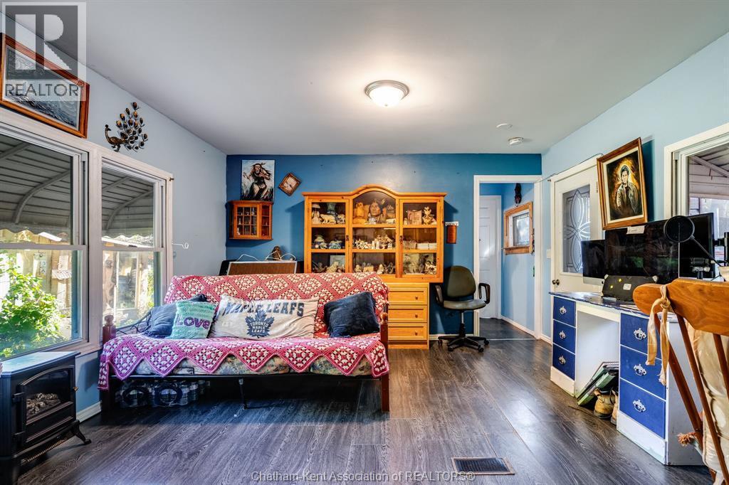 29338 Jane Road Unit# 52, Thamesville, ON - Indoor Photo Showing Bedroom