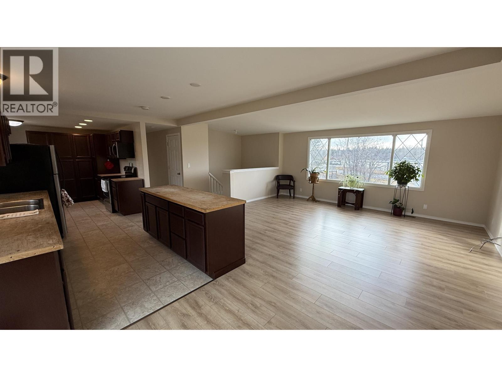 4953 Telqua Drive, 108 Mile Ranch, BC - Indoor