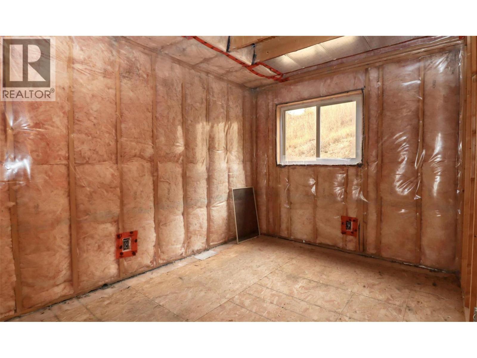 2633 Squilax Anglemont Road Unit# 140, Lee Creek, BC - Indoor Photo Showing Other Room