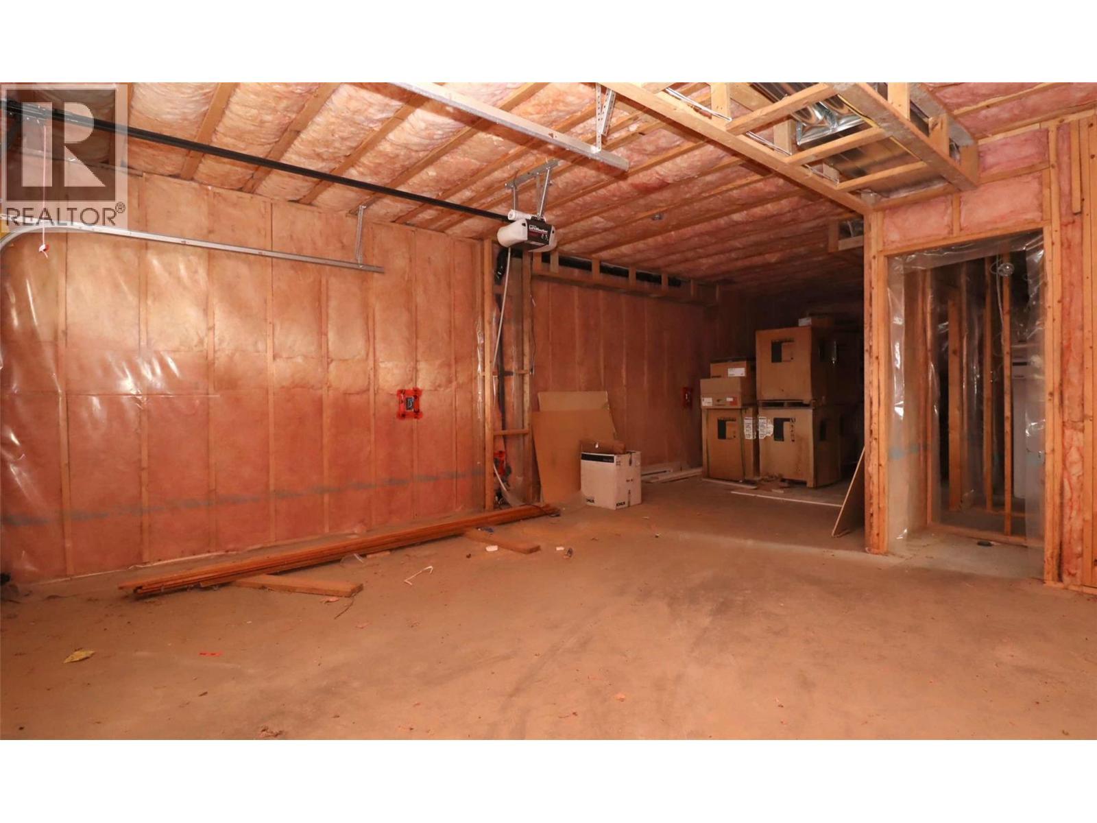 2633 Squilax Anglemont Road Unit# 140, Lee Creek, BC - Indoor