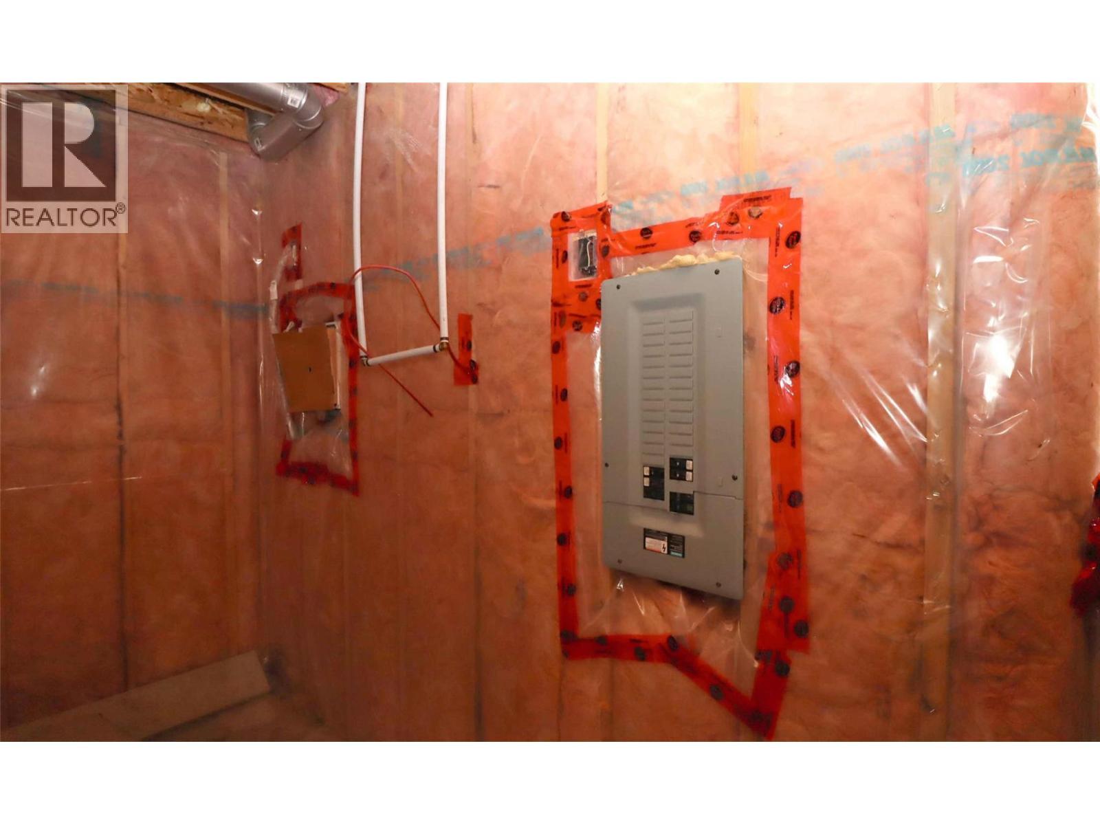 2633 Squilax Anglemont Road Unit# 140, Lee Creek, BC - Indoor