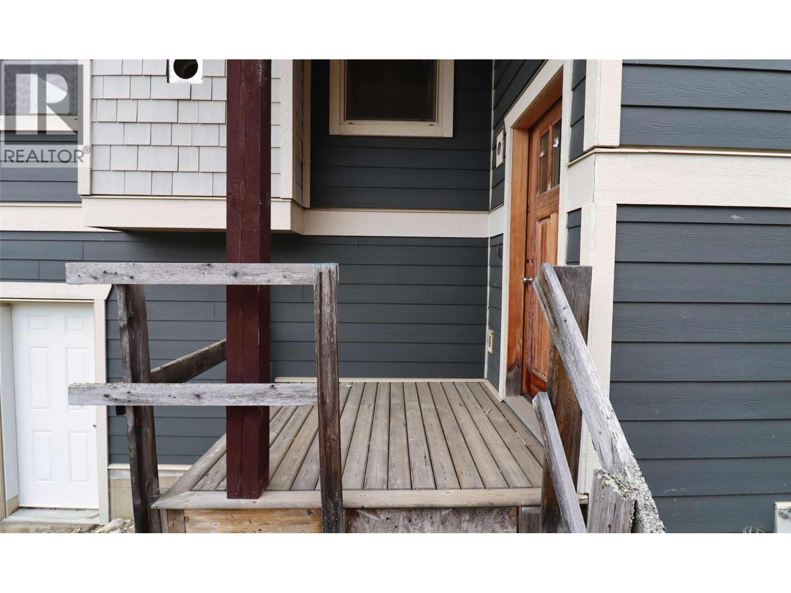 2633 Squilax Anglemont Road Unit# 140, Lee Creek, BC - Outdoor With Exterior