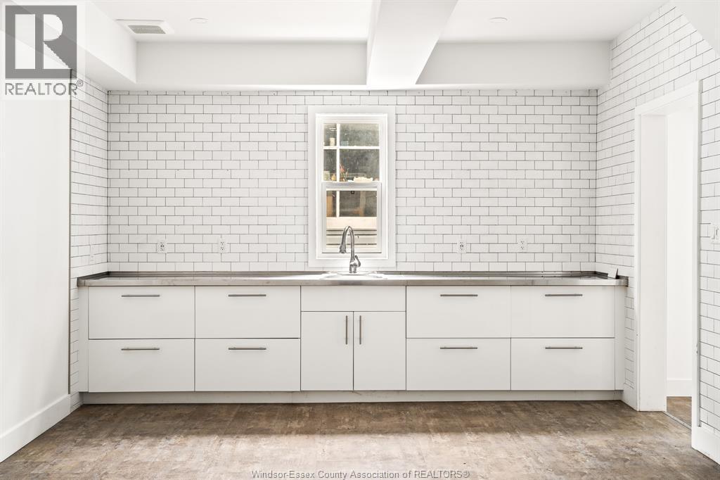 1059 Drouillard Road, Windsor, ON