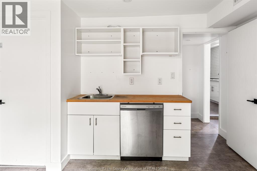 1059 Drouillard Road, Windsor, ON