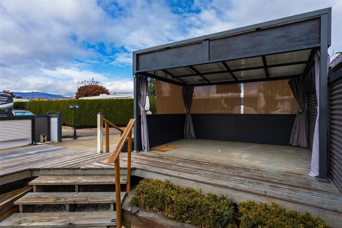 332-415 Commonwealth Road, Kelowna, BC - Outdoor With Exterior