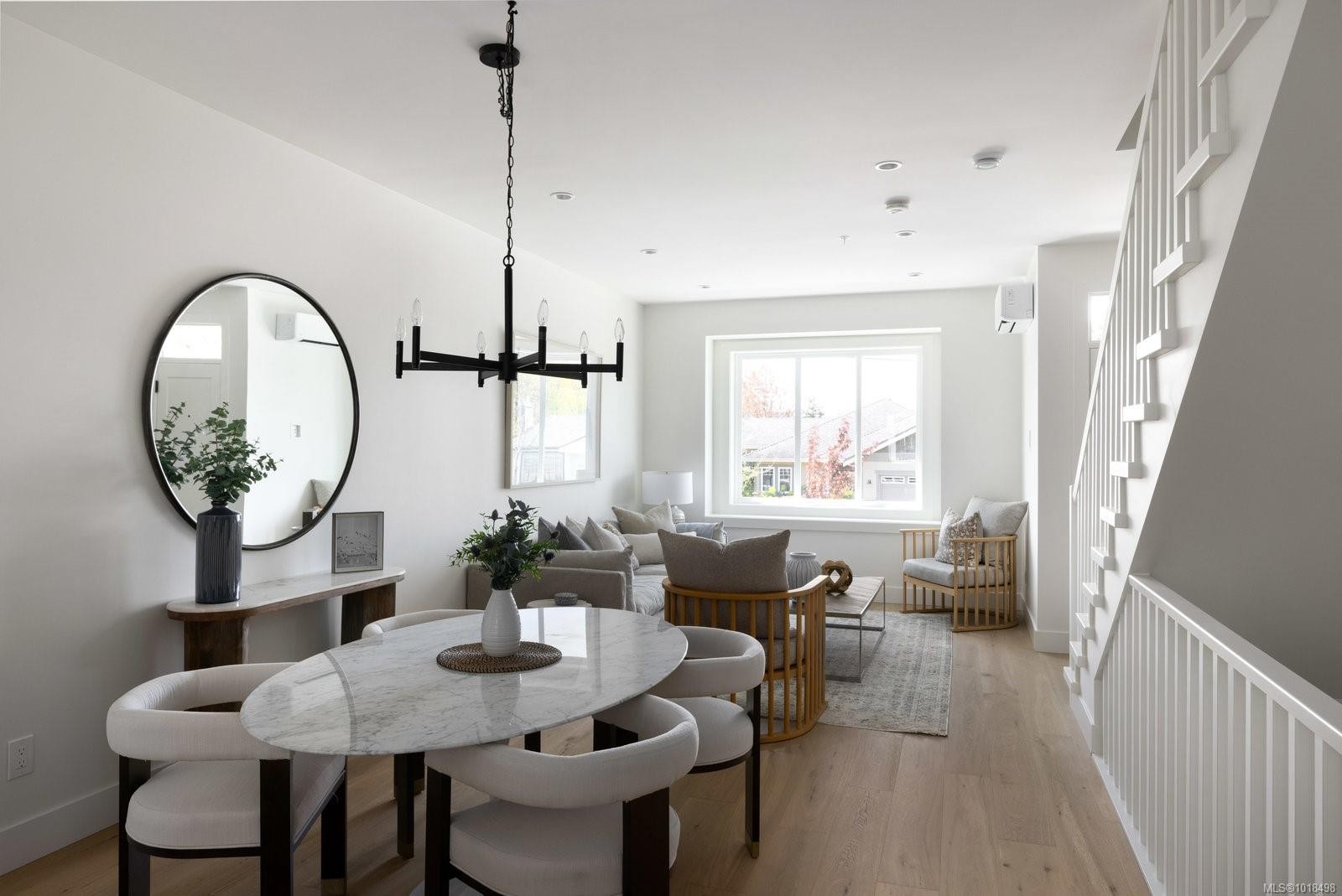 9-10145 Fifth St, Sidney, BC