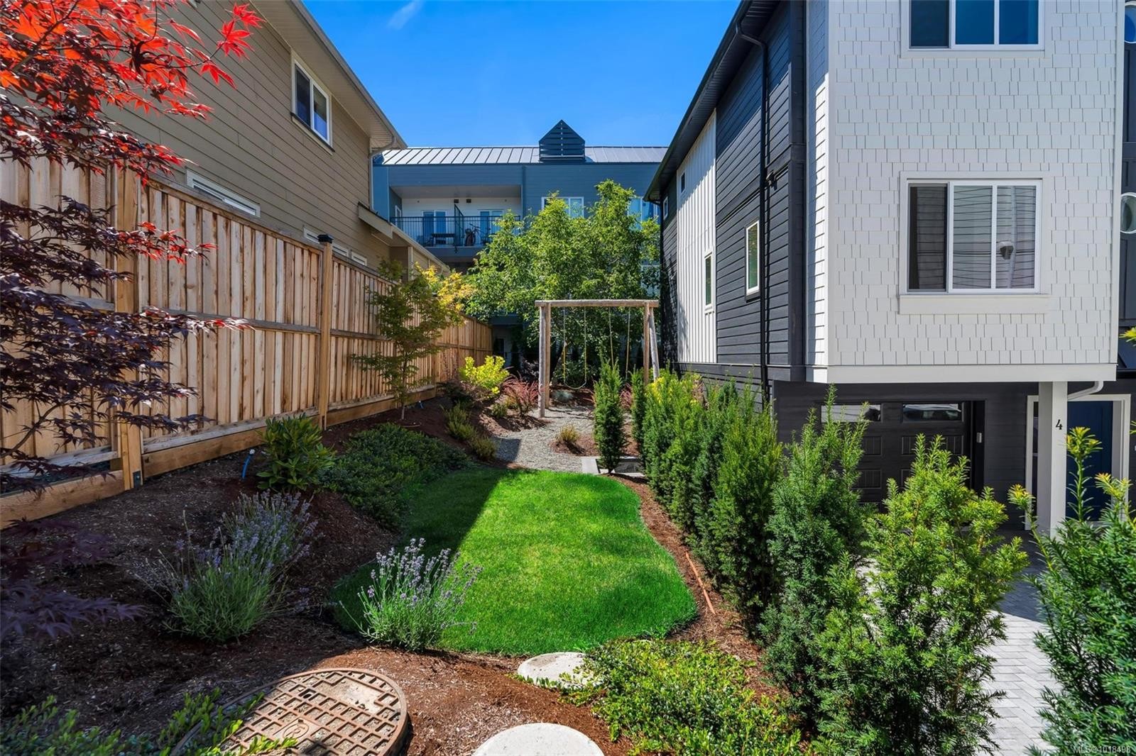 9-10145 Fifth St, Sidney, BC