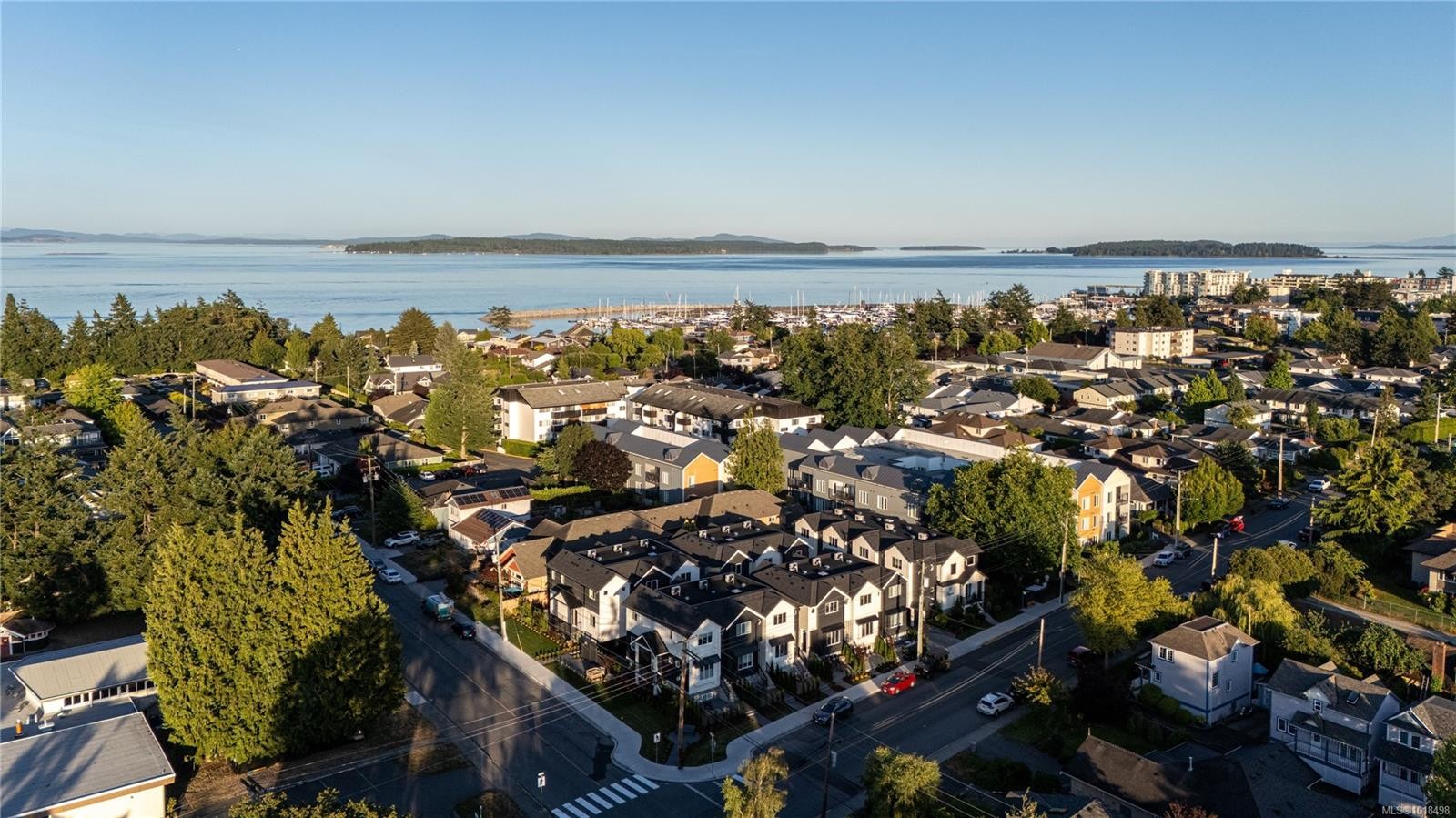 9-10145 Fifth St, Sidney, BC