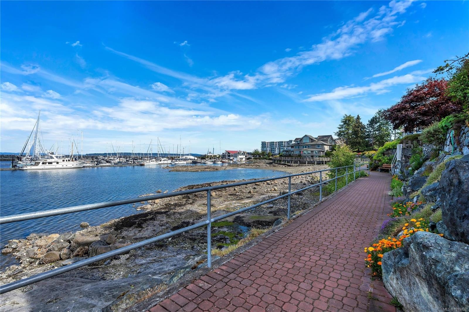 9-10145 Fifth St, Sidney, BC