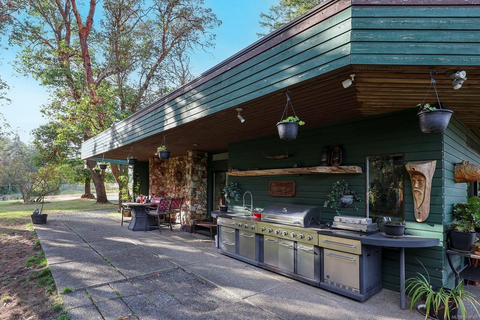 2980 Lofthouse Rd, Cassidy, BC - Outdoor