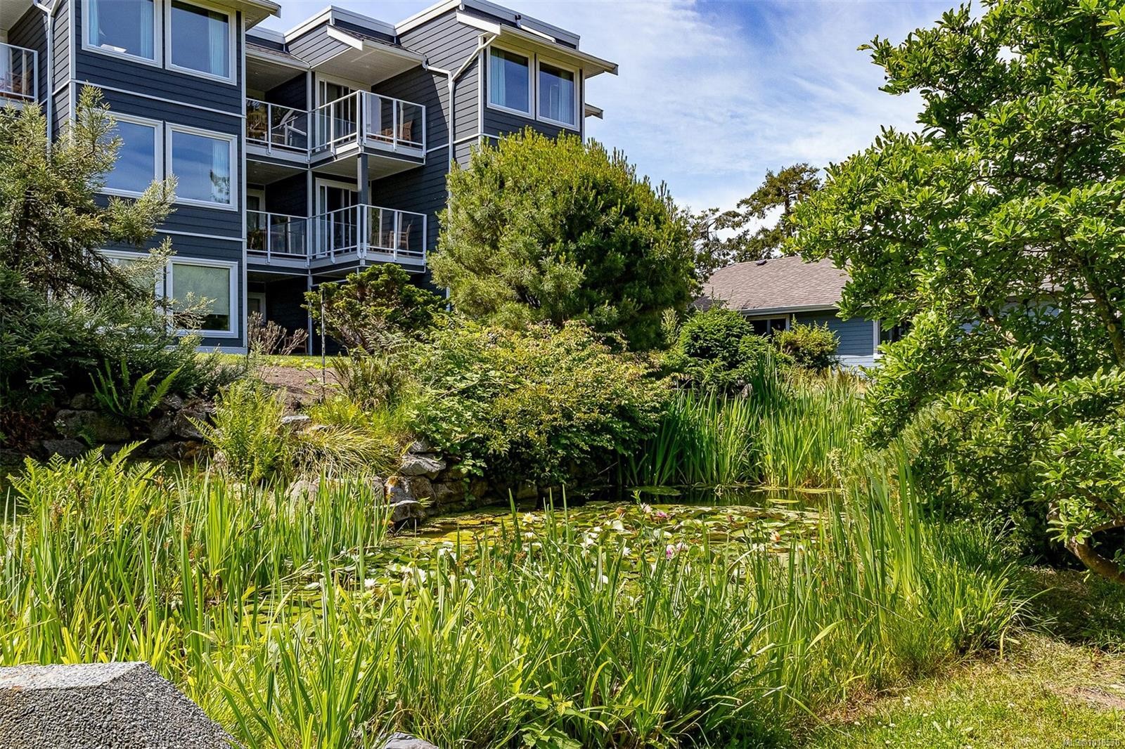 717-1600 Stroulger Rd, Nanoose Bay, BC - Outdoor