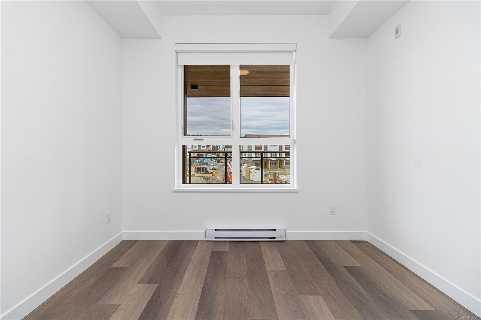 312-3564B Ryder Hesjedal Way, Colwood, BC - Indoor Photo Showing Other Room