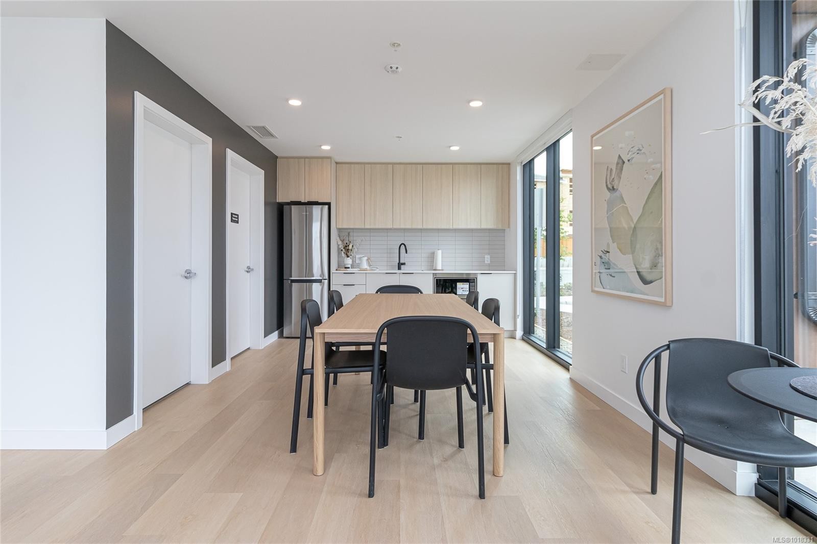 312-3564B Ryder Hesjedal Way, Colwood, BC - Indoor Photo Showing Other Room