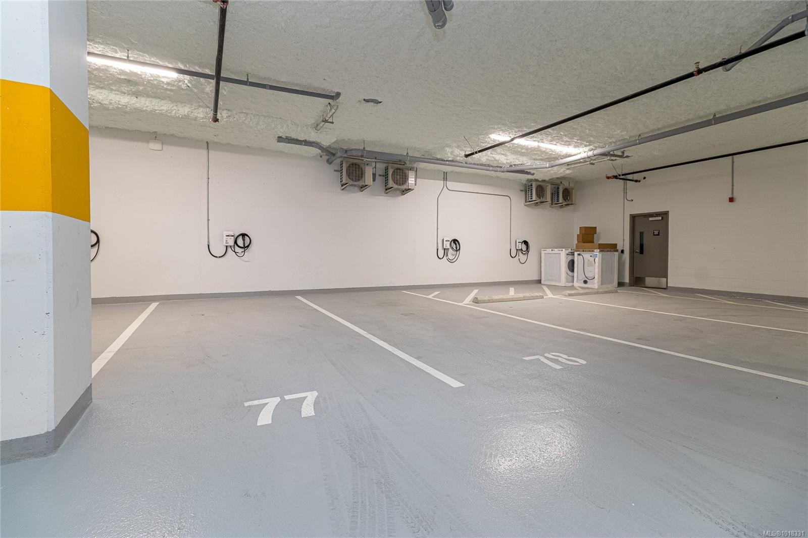 312-3564B Ryder Hesjedal Way, Colwood, BC - Indoor Photo Showing Garage