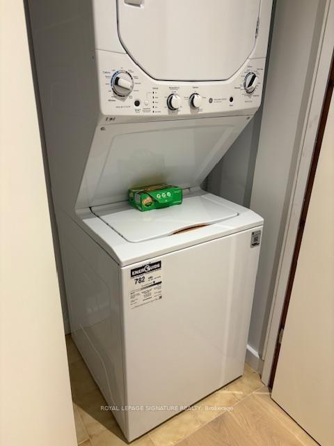 7321 Fern Avenue, Niagara Falls, ON - Indoor Photo Showing Laundry Room