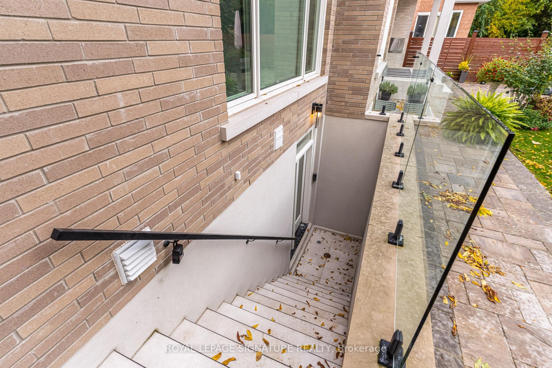 Lower Level-27 Scotland Road, Toronto, ON - Outdoor With Exterior