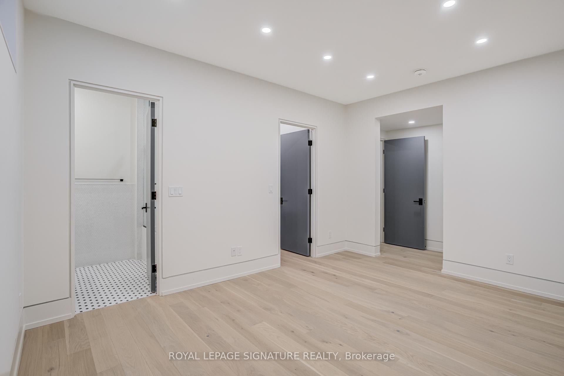 Lower Level-27 Scotland Road, Toronto, ON - Indoor Photo Showing Other Room