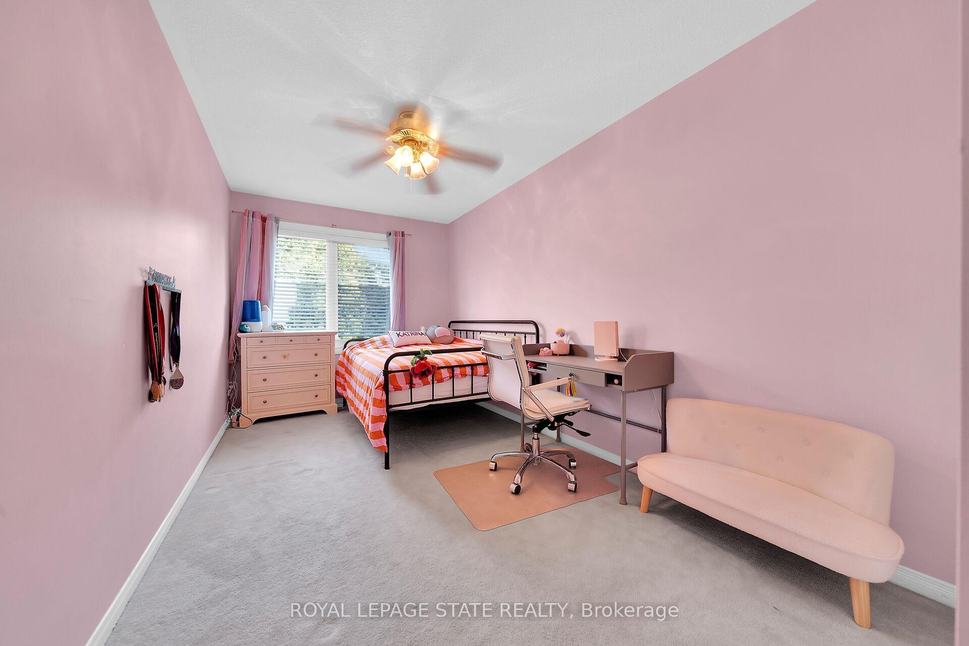 36-81 Valridge Drive, Hamilton, ON - Indoor Photo Showing Bedroom
