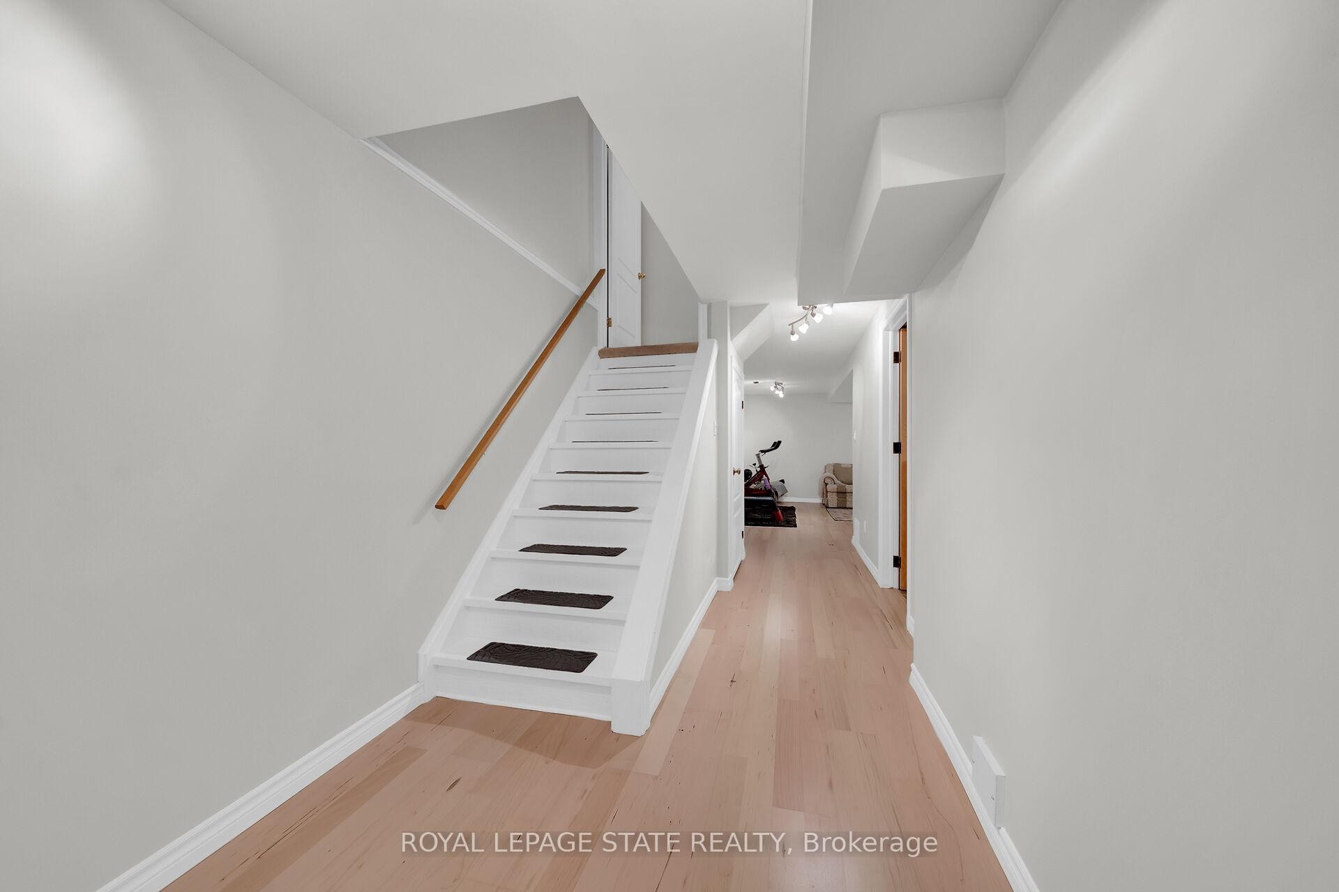 36-81 Valridge Drive, Hamilton, ON - Indoor Photo Showing Other Room