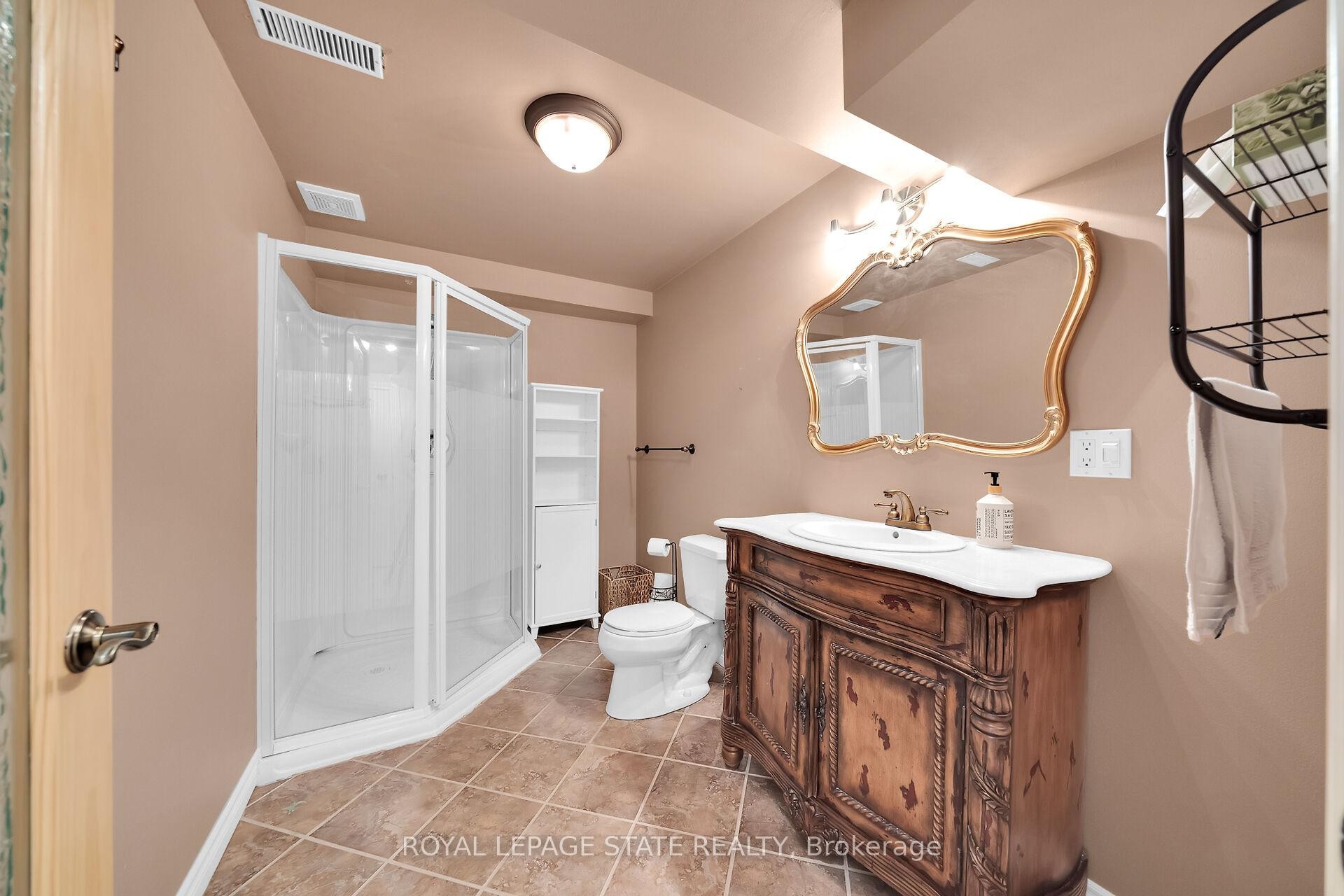 36-81 Valridge Drive, Hamilton, ON - Indoor Photo Showing Bathroom