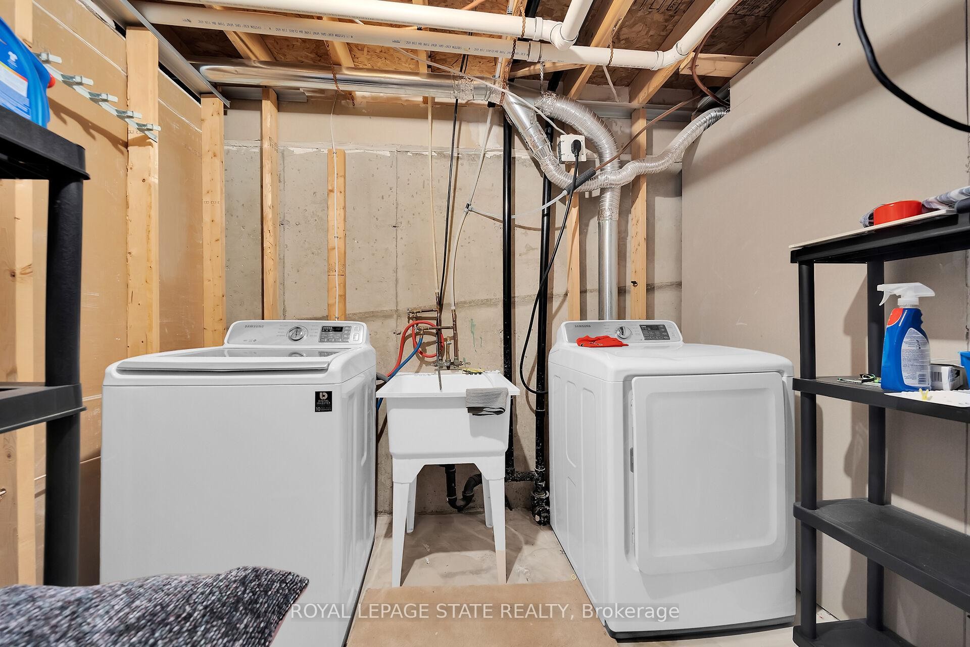 36-81 Valridge Drive, Hamilton, ON - Indoor Photo Showing Laundry Room