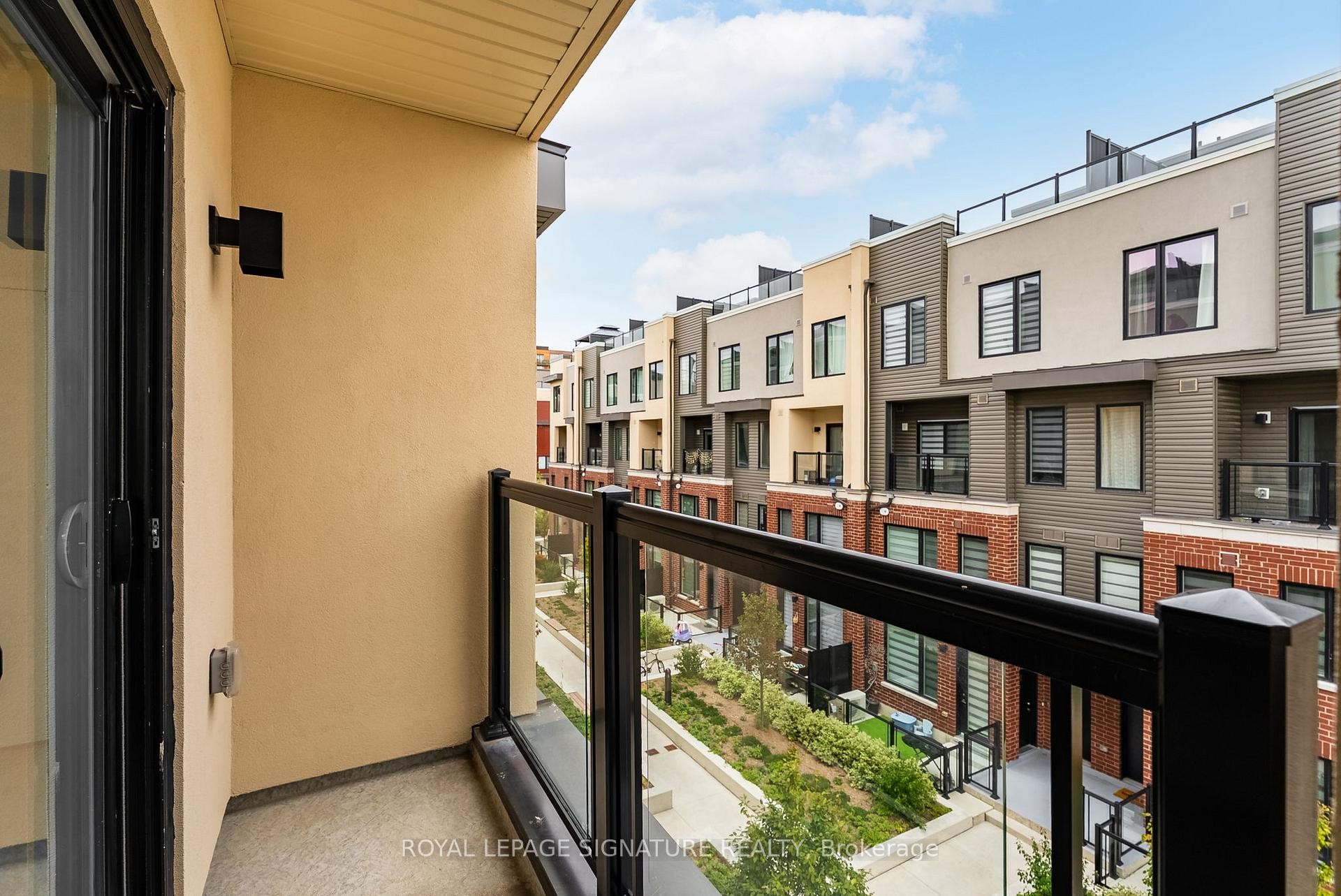 36-3409 Ridgeway Drive, Mississauga, ON - Outdoor With Balcony With Exterior