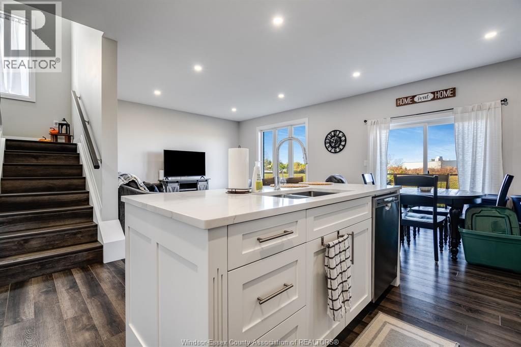 99 Eagle St, Leamington, ON - Indoor