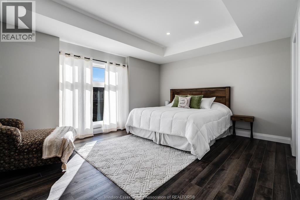 99 Eagle St, Leamington, ON - Indoor Photo Showing Bedroom