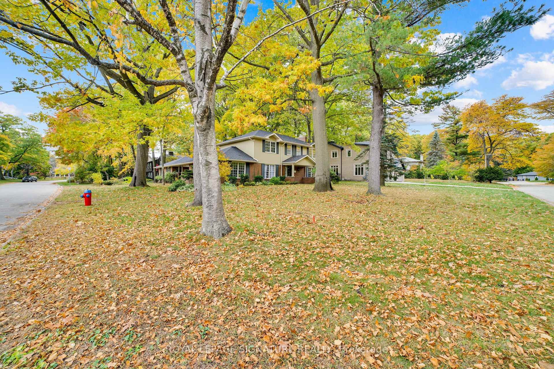 312 Dalewood Drive, Oakville, ON - Outdoor