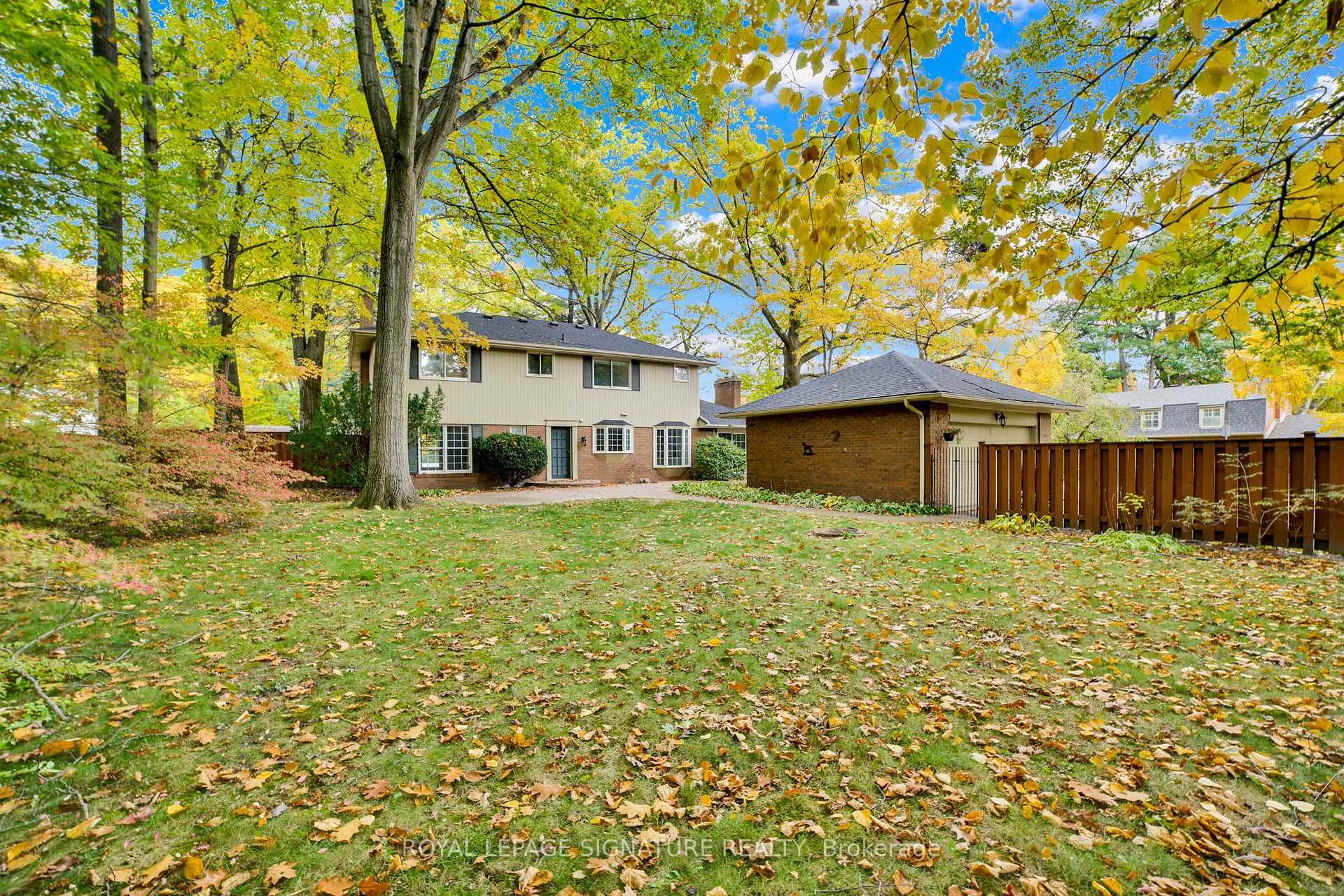 312 Dalewood Drive, Oakville, ON - Outdoor