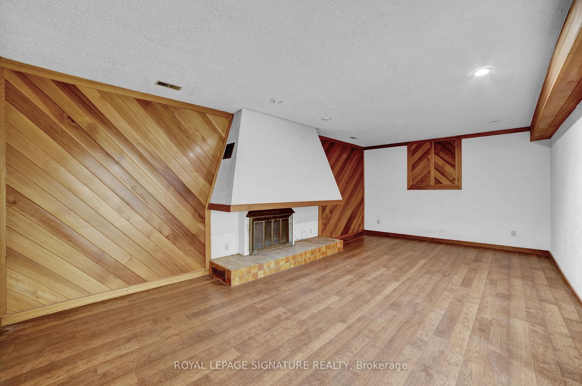 312 Dalewood Drive, Oakville, ON - Indoor Photo Showing Other Room