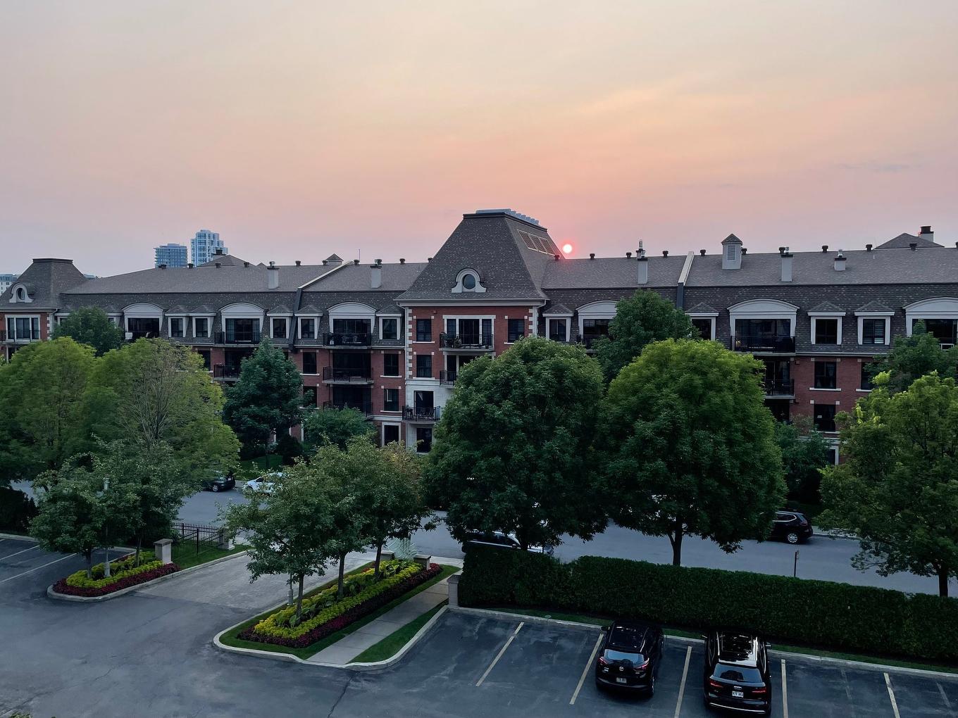 Back facade - 135-4 Place Des Jardins-Des-Vosges, Montréal (Verdun/Île-Des-Soeurs), QC - Outdoor