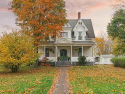 202 Washington Street  New Glasgow, NS B2H 3L8