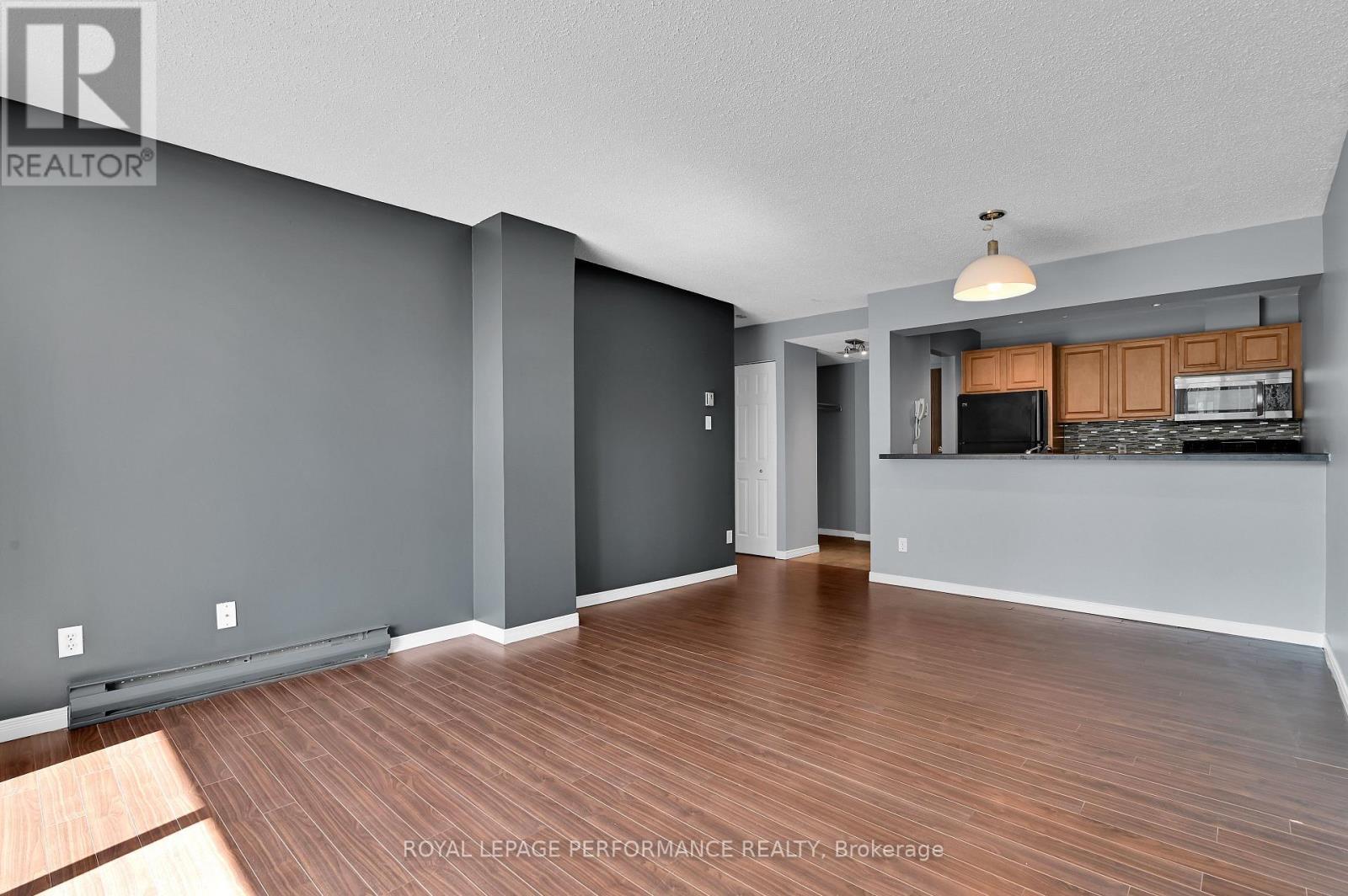 501 - 154 Nelson Street, Ottawa, ON - Indoor