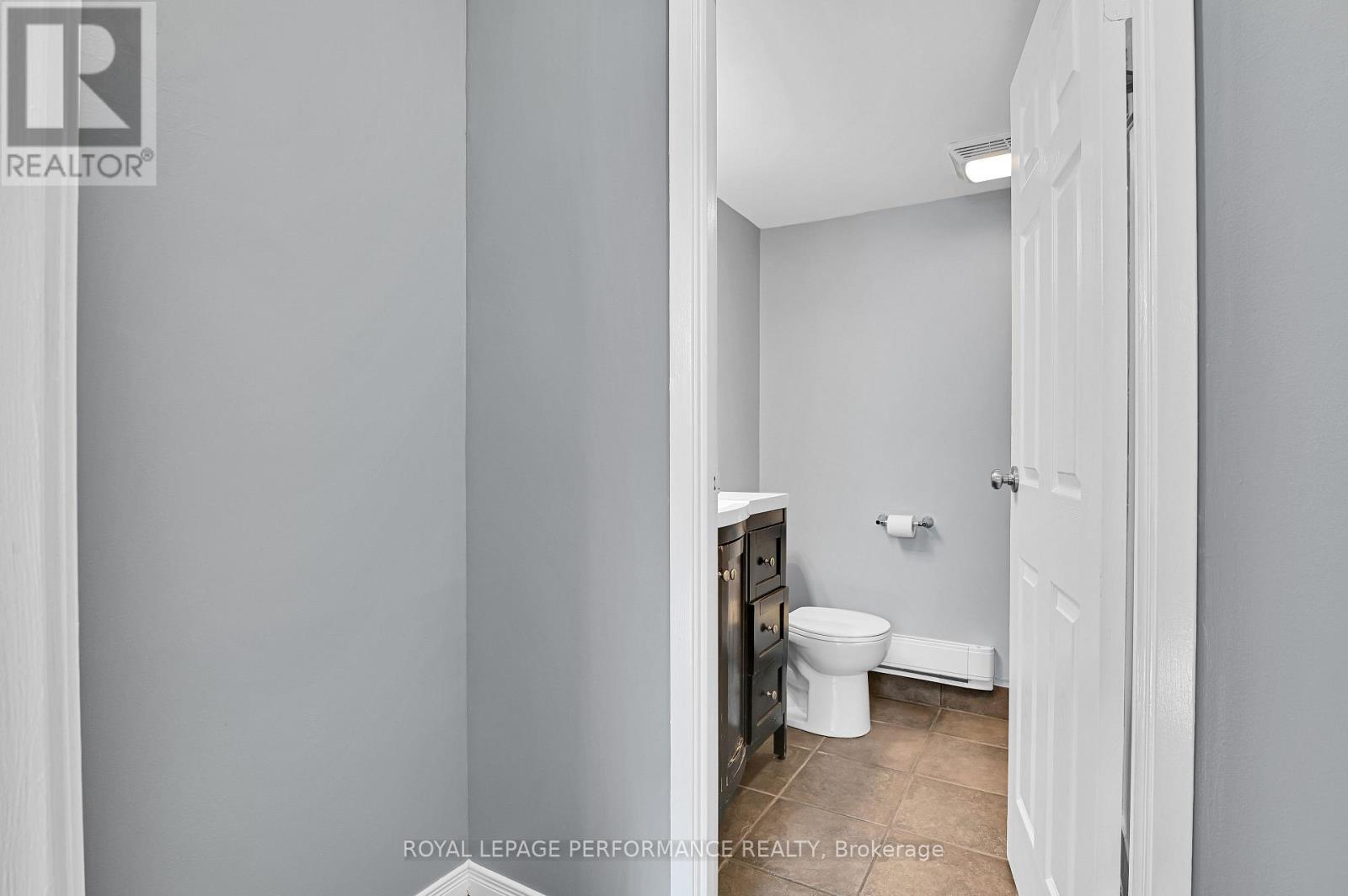 501 - 154 Nelson Street, Ottawa, ON - Indoor Photo Showing Bathroom