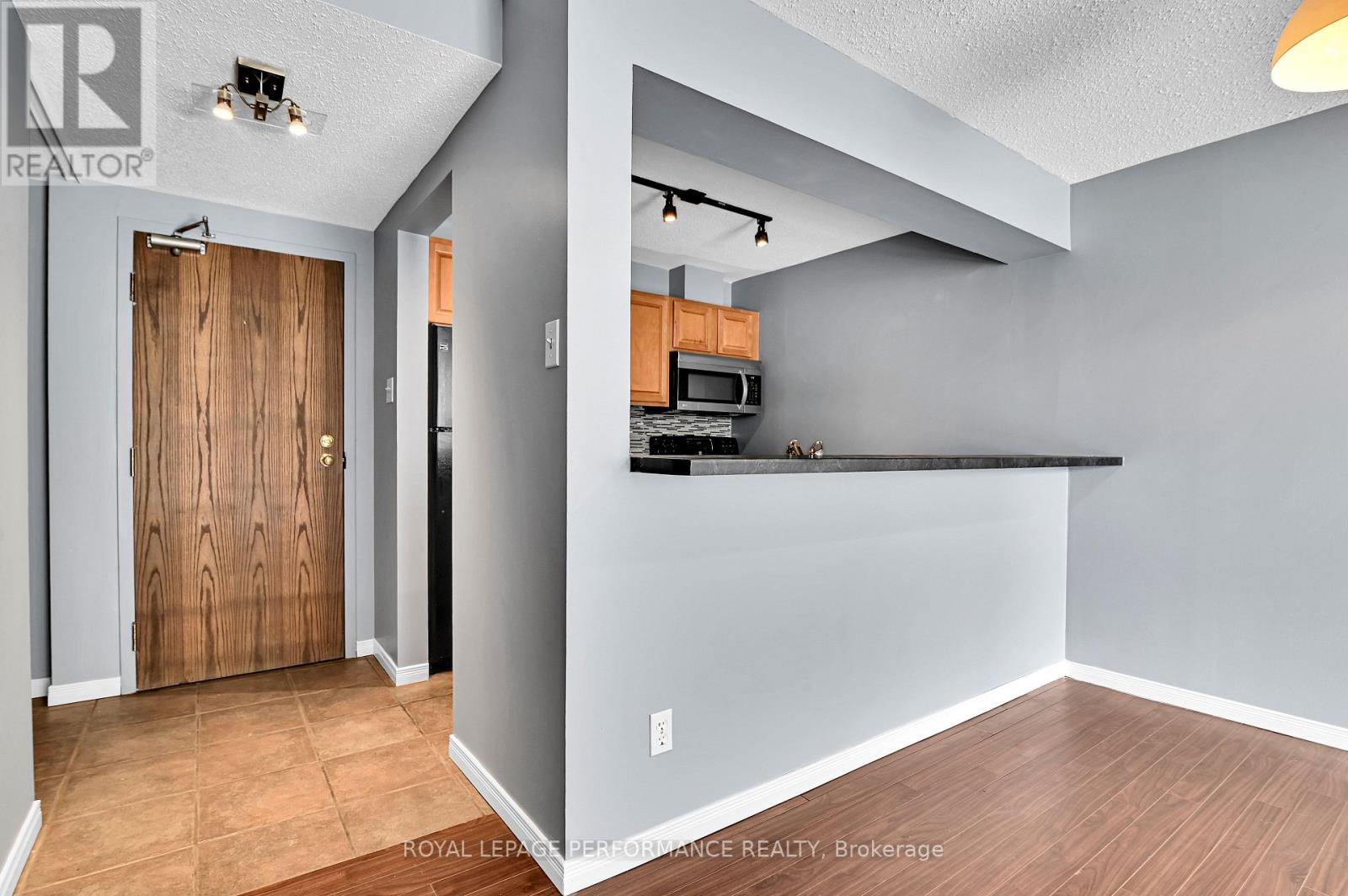 501 - 154 Nelson Street, Ottawa, ON - Indoor