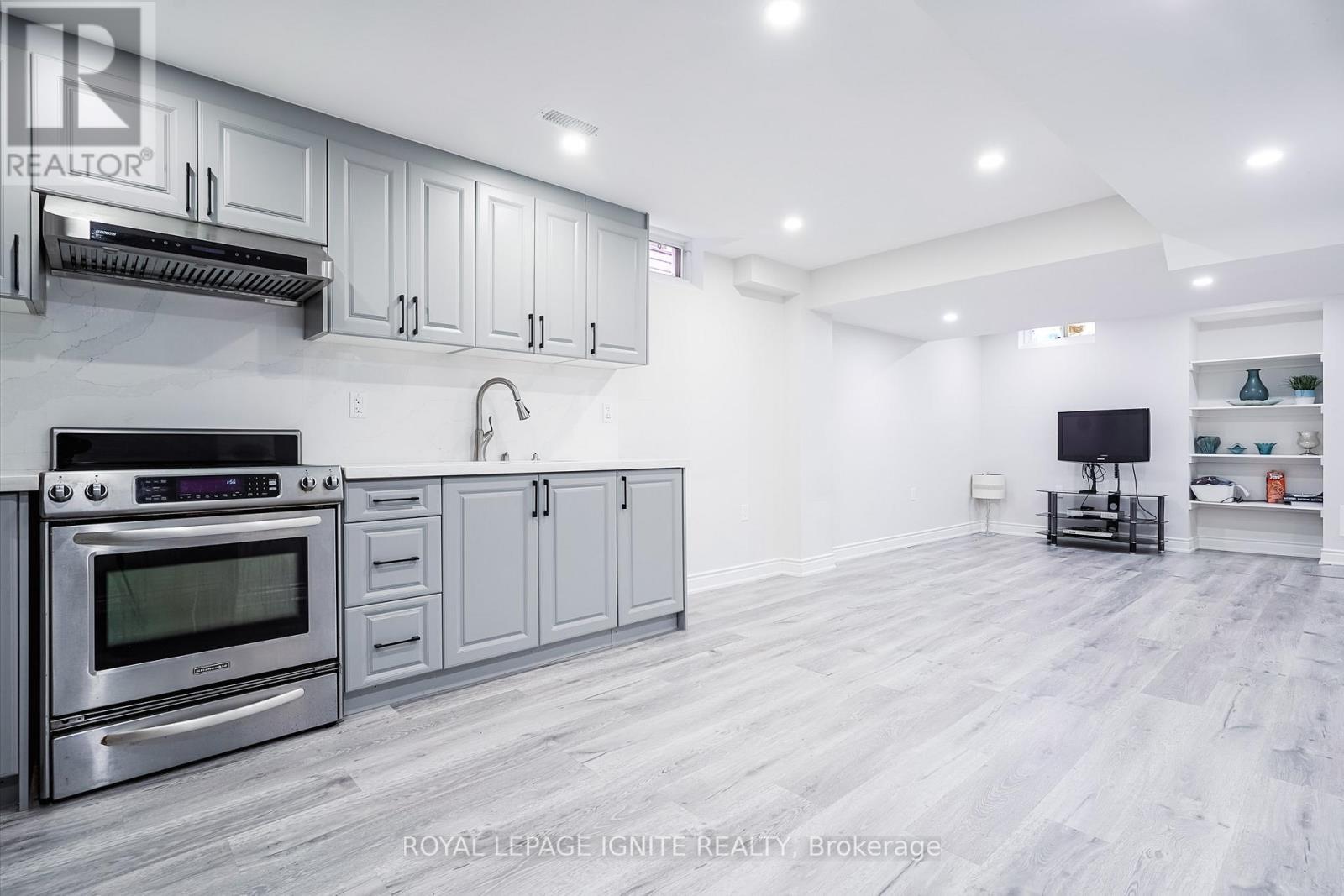 Bsmt - 1257 Roper Drive, Milton, ON - Indoor Photo Showing Kitchen