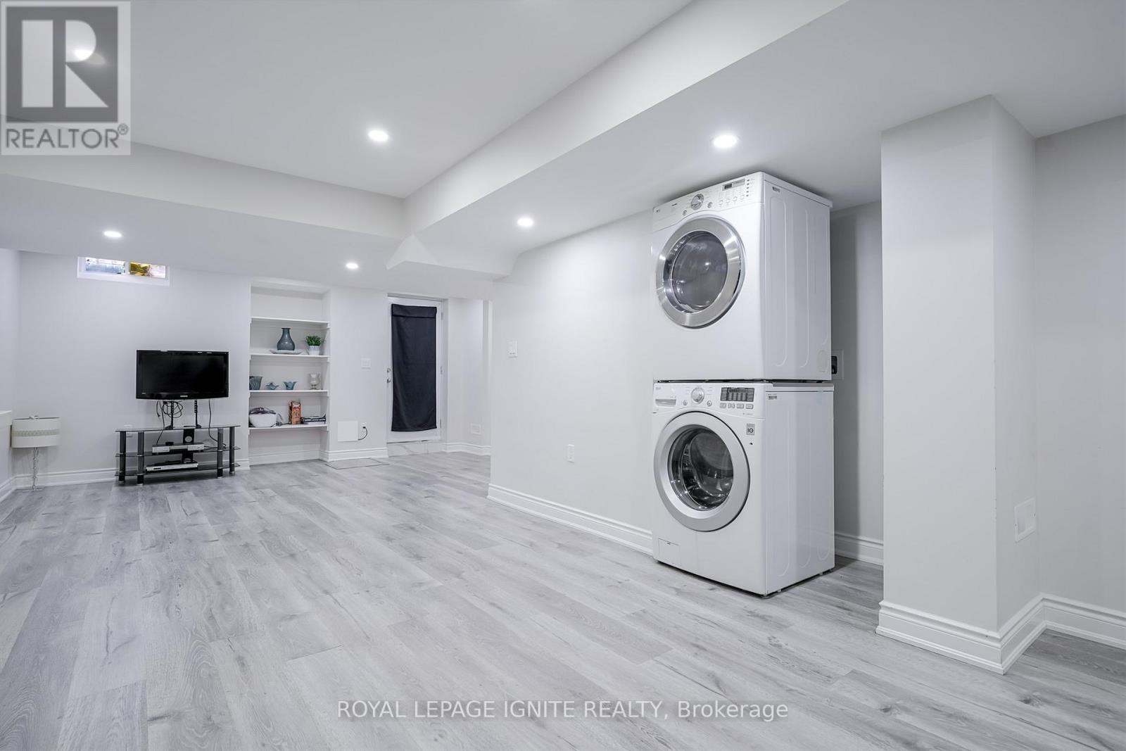 Bsmt - 1257 Roper Drive, Milton, ON - Indoor Photo Showing Laundry Room
