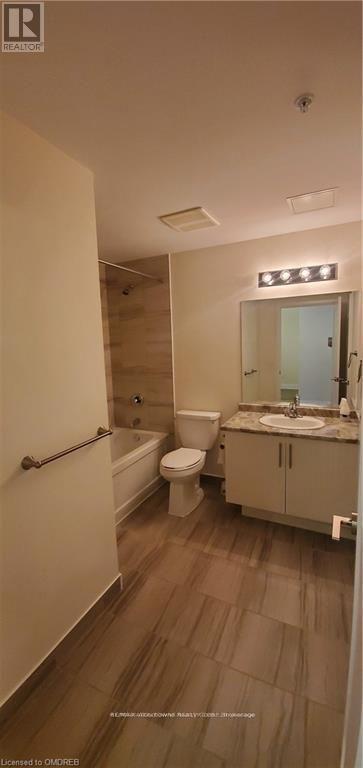 505 - 16 Concord Place, Grimsby, ON - Indoor Photo Showing Bathroom