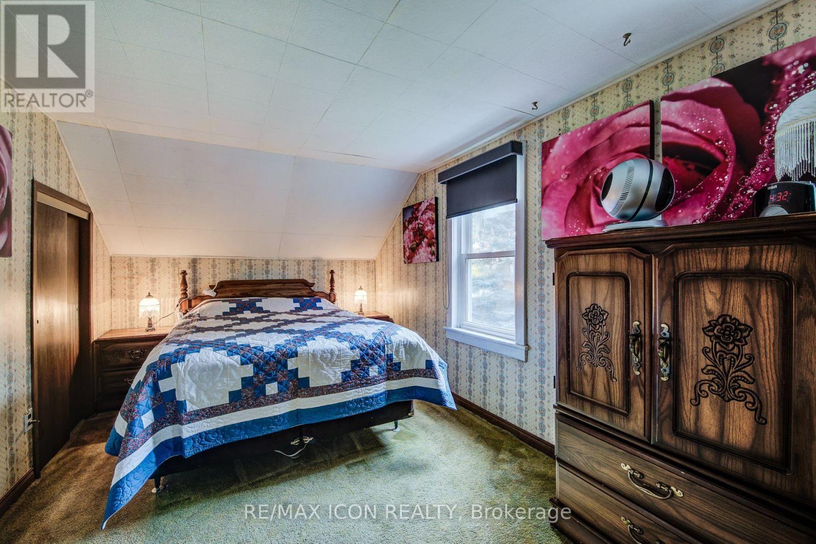 1301 Lobsinger Line, Woolwich, ON - Indoor Photo Showing Bedroom