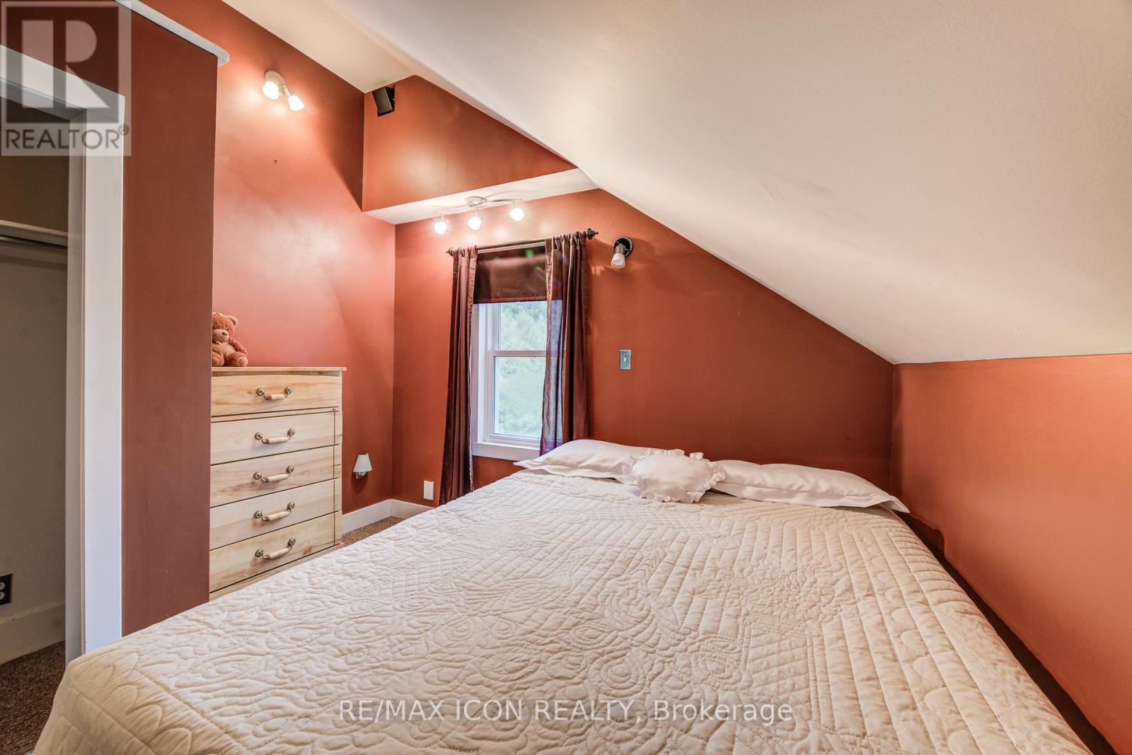 1301 Lobsinger Line, Woolwich, ON - Indoor Photo Showing Bedroom