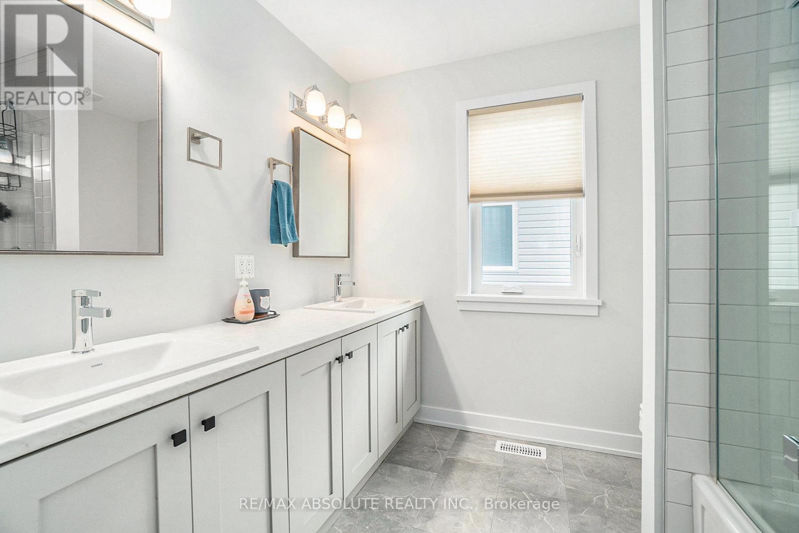 29 Mac Beattie Drive S, Arnprior, ON - Indoor Photo Showing Bathroom